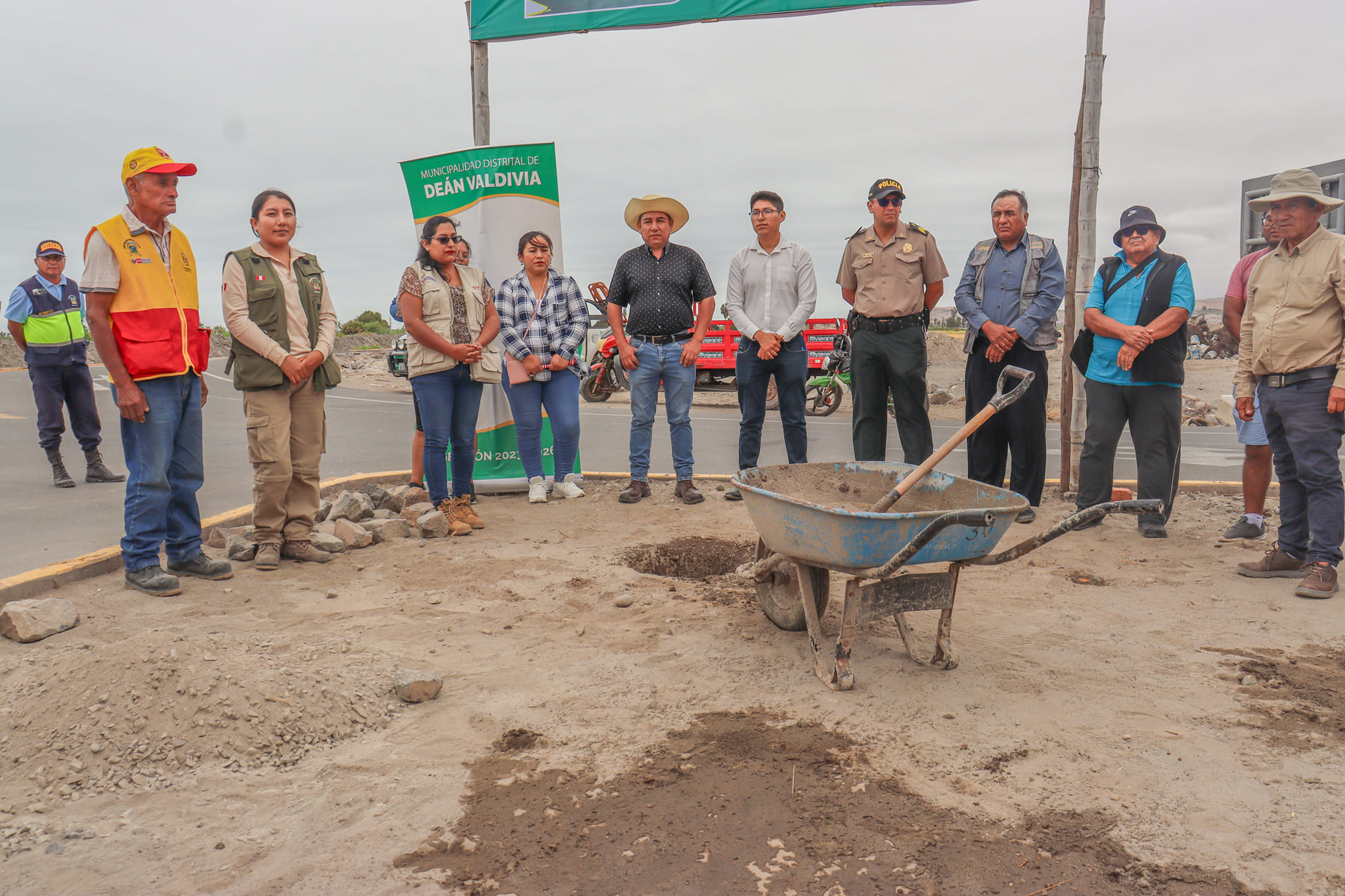 Inicio de obra en beneficio de sector la Ensenada