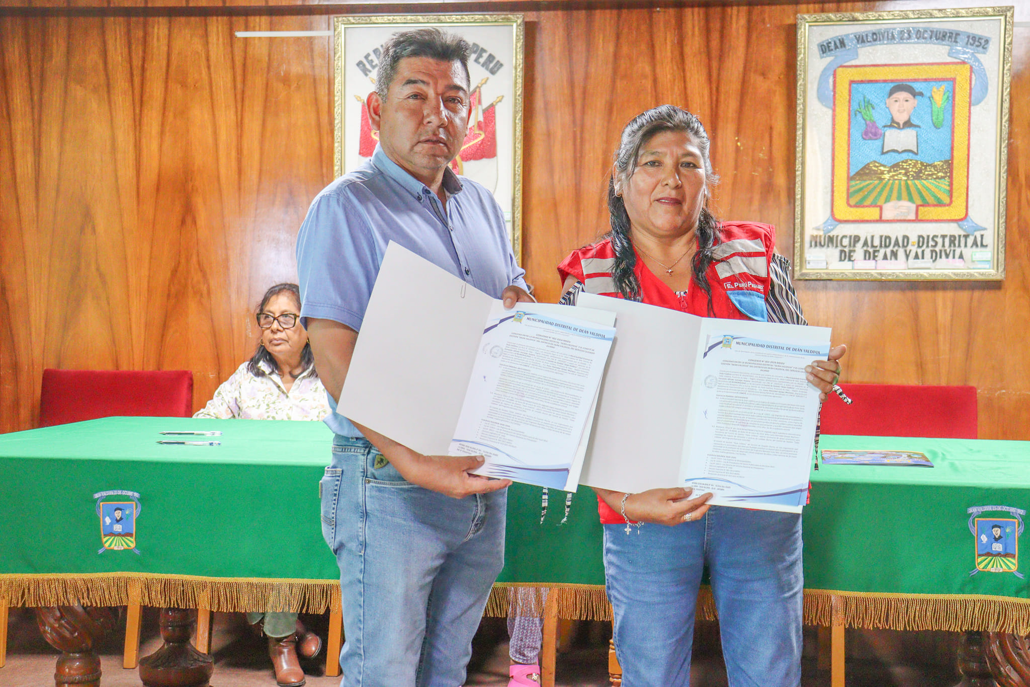 firma de convenios con instituciones pΓΊblicas de Γ‘mbito provincial