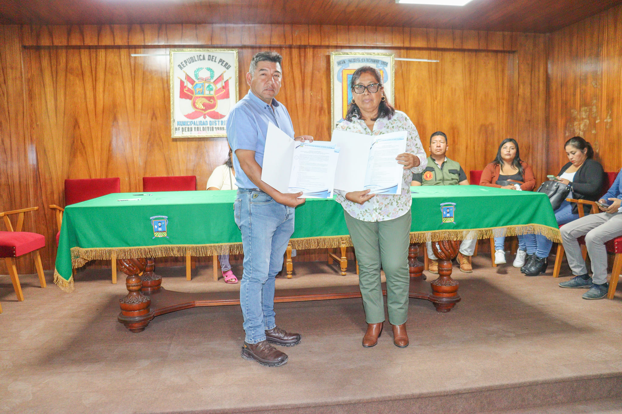 firma de convenios con instituciones pΓΊblicas de Γ‘mbito provincial