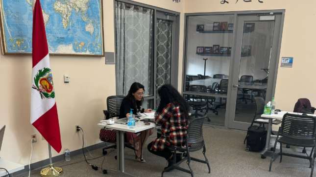 Consulado General del Perú en Dallas atiende a compatriotas en Fayetteville