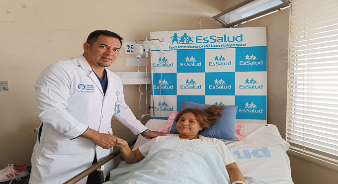 La paciente terminó con fractura en la columna y fue intervenida en el Hospital Nacional Almanzor Aguinaga Asenjo, en Lambayeque.