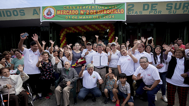 Mercado N° 2 reabre sus puertas tras recibir licencia municipal.