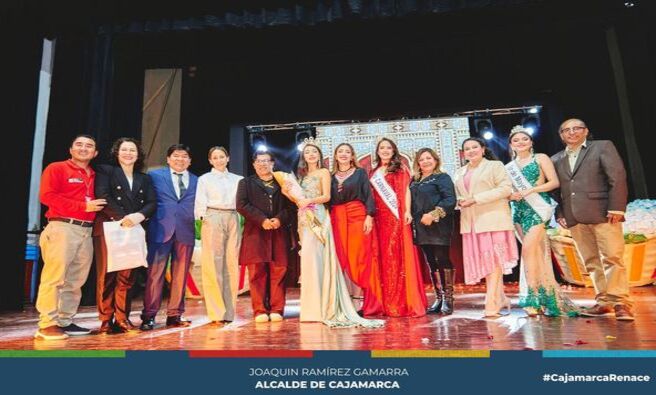 En el marco del Florecer en Cajamarca, el Centro de Convenciones "César Alipio Paredes Canto" fue  escenario donde 12 jóvenes señoritas compitieron por el título de la representante de la primavera andina 👑. 
La representante de la I.E. Joyas Para Cristo, Mayleth Alessia Alarcón Hoyos, es quien se alzó con el ansiado título de "Flor de Mayo" y quien ahora representa esa juventud y frescor de esta primavera andina que estamos por recibir 🍃