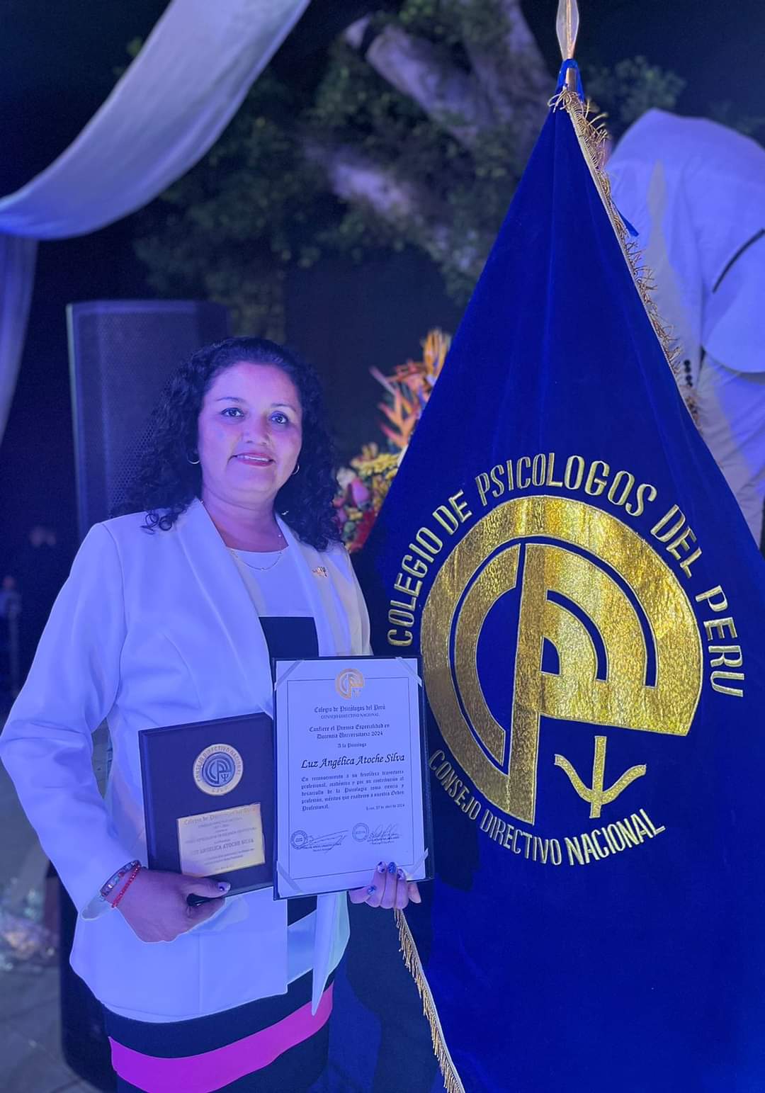 Angelica Atoche Asciende