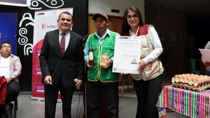El Indecopi entregó marcas y reconoció a 500 artesanas en Áncash