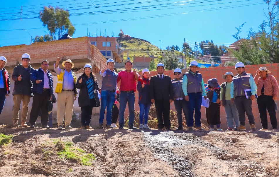 Alcalde de Puno Javier Ponce verifica avance de obras por gestión que se vienen ejecutando con una inversión superior a los 18 millones 