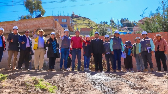 Alcalde de Puno Javier Ponce verifica avance de obras por gestión que se vienen ejecutando con una inversión superior a los 18 millones 