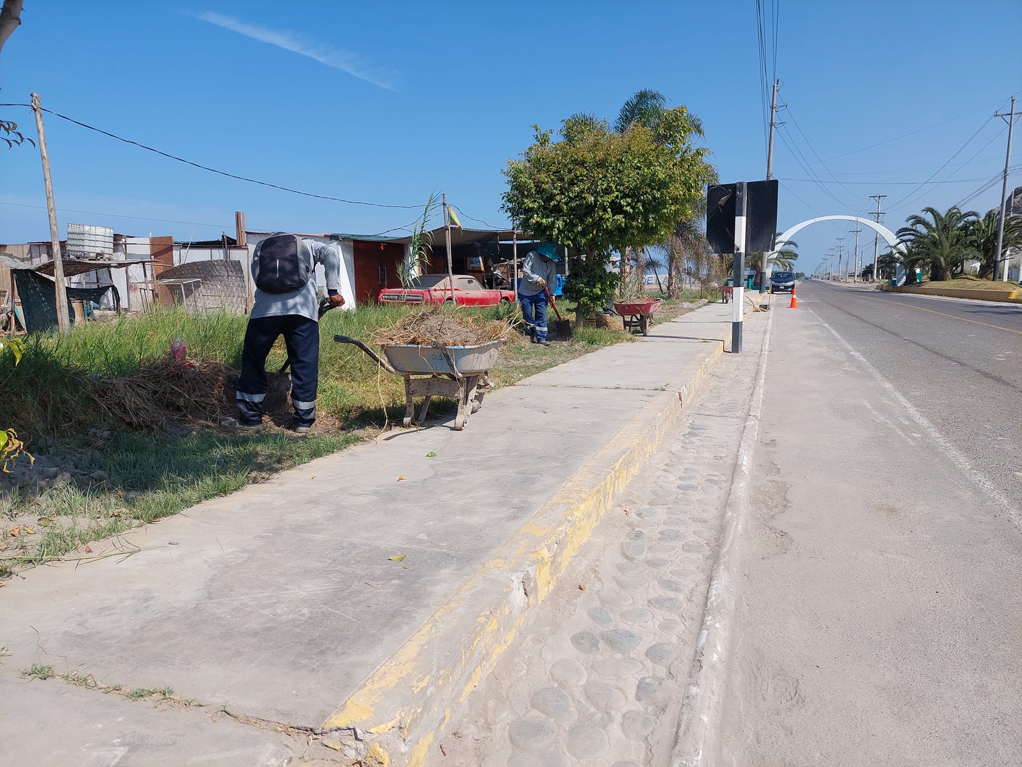 Recuperación de espacios en Dean Valdivia