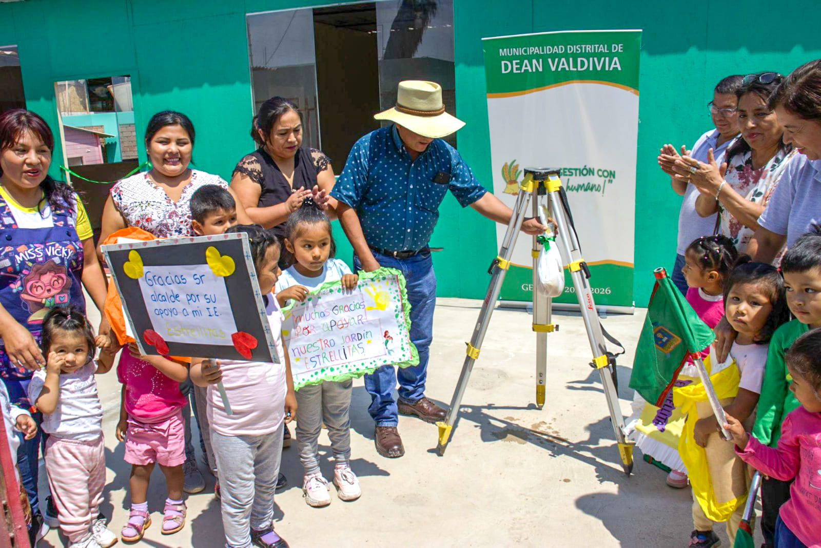 Alcalde cumple con entrega de modulo a I.E.I ESTRELLITAS