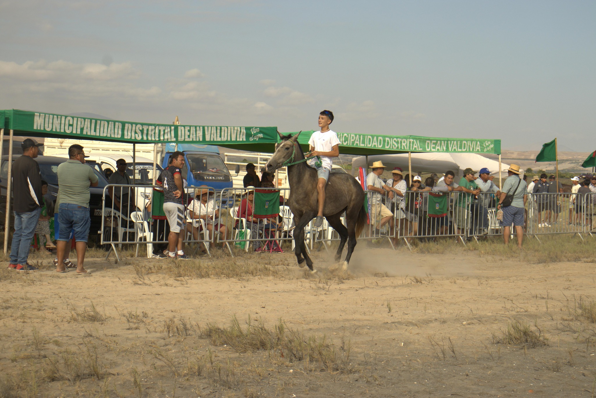  Carreras de caballos y pelea de toros por Semana Santa 