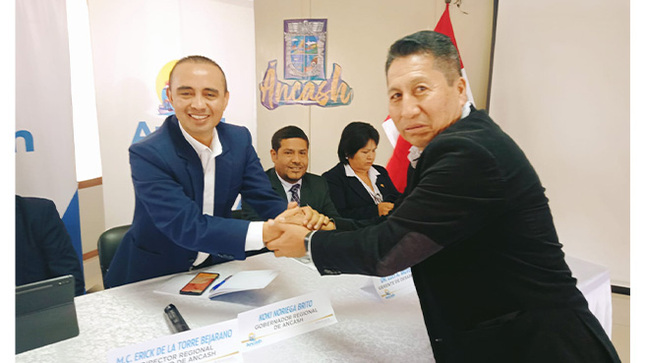 Alcalde de Huarmey, Cavino Cautivo Grasa participa de la Sesión Intergubernamental IAR en favor del Desarrollo Infantil. 