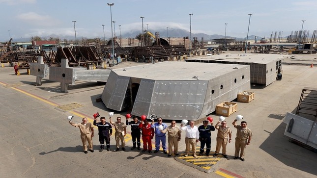 Ministro de Defensa supervisa avance de la construcción de dos patrulleras marítimas en SIMA Chimbote