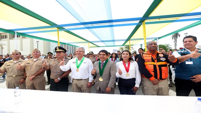 Ministro de Defensa supervisa avance de la construcción de dos patrulleras marítimas en SIMA Chimbote