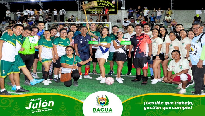 Clausura del campeonato de fulbito y v贸ley mixto 5