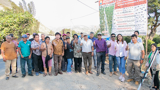 Primera piedra del proyecto de "Mejoramiento del Servicio de Provisión de Agua para Riego en el Canal de Riego el Pueblo I Etapa.