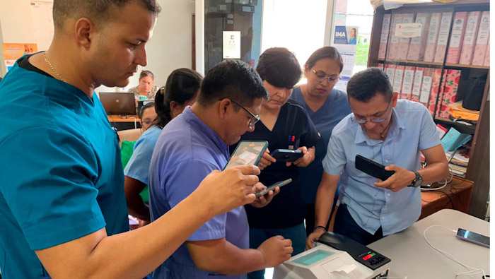GORE entrega equipos para mejorar atención de salud en sierra altopiurana