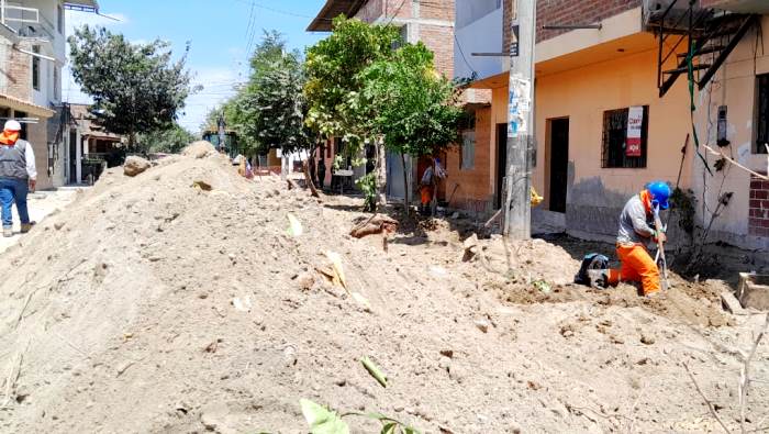 Trabajos de pistas y veredas en el A.H. La Primavera continúan a buen ritmo