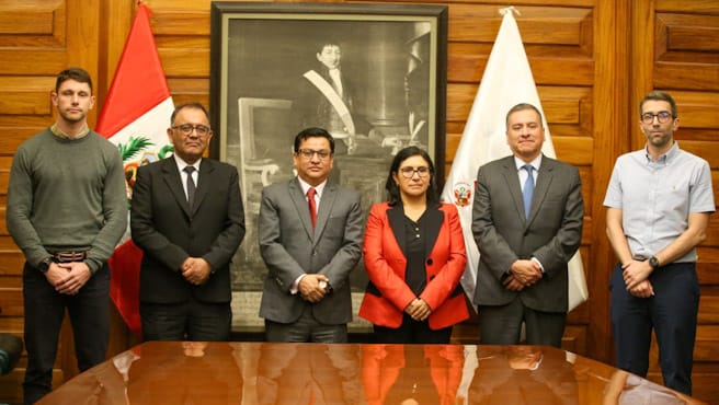 Cusco: ministro de Salud ratifica su compromiso para sacar adelante la construcción del Hospital Antonio Lorena