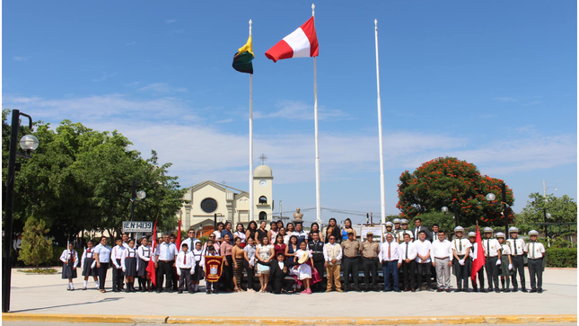 La mdt como cada domingo realizo la ceremonia protocolar de Izamiento del Pabellón Nacional y Bandera de Tambogrande