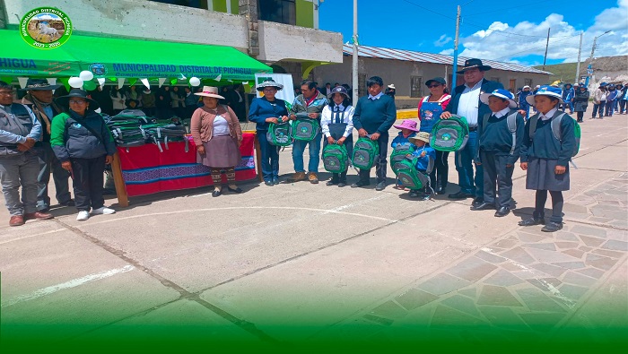 Entrega de Kit de Materiales de Aprendizaje