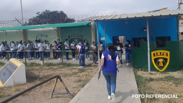 Este pedido fue acogido por el Otass, el cual procedió a realizar las coordinaciones con el director del penal, a fin de que se brinden las facilidades para el ingreso de los camiones. Asimismo