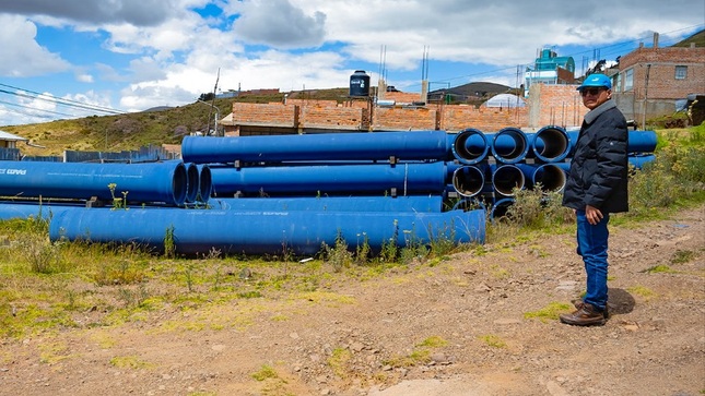 Se verifica el estado situacional de obra paralizada de mejoramiento de abastecimiento de agua potable en la zona norte