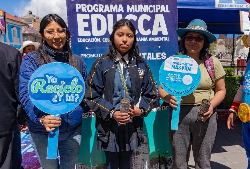 ¡Unidos por la madre tierra! Campaña de concientización se desarrolla con éxito