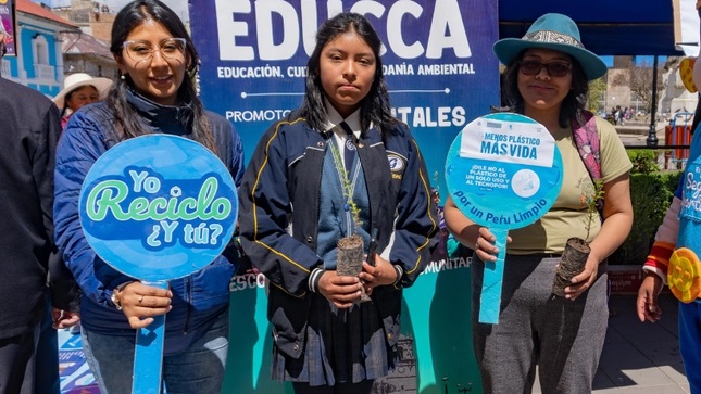 ¡Unidos por la madre tierra! Campaña de concientización se desarrolla con éxito
