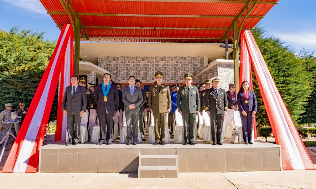 Alcalde de Puno, Javier Ponce, participa en la conmemoración del 27 aniversario de la Operación Chavín de Huántar