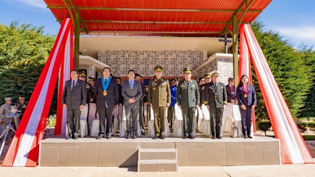 Alcalde de Puno, Javier Ponce, participa en la conmemoración del 27 aniversario de la Operación Chavín de Huántar