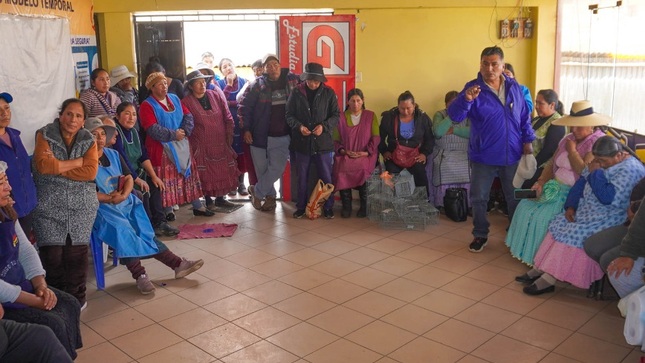 Concejo Municipal se reúnen con comerciantes del Mercado Unión y Dignidad para abordar problemáticas