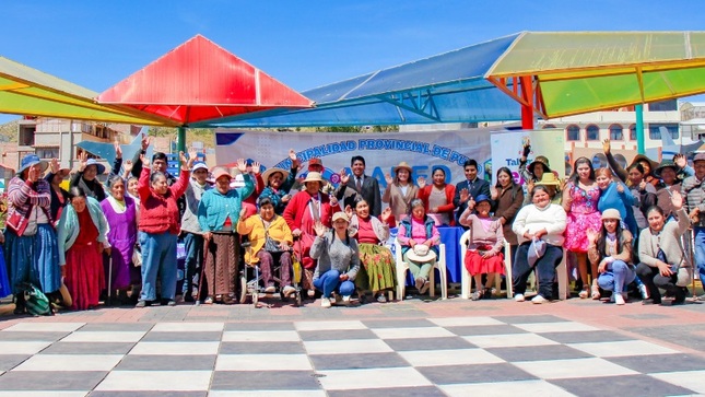 La Municipalidad Provincial de Puno promueve la inclusión con la apertura de un Taller de tejido para personas con habilidades diferentes