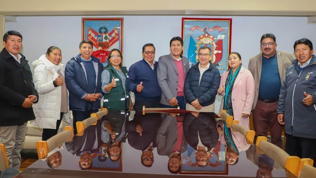 Concejo Municipal y mesa técnica de lácteos impulsan convenio interinstitucional para industrializar la leche en la región Puno 