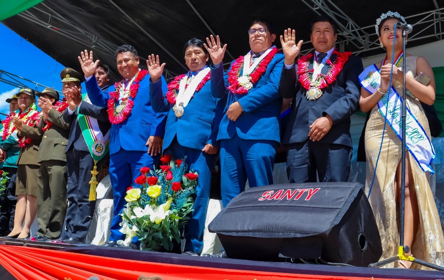 Municipalidad de Puno celebra el 60° aniversario del distrito de Plateria con participación y reconocimientos a autoridades