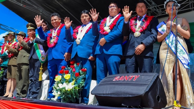 Municipalidad de Puno celebra el 60° aniversario del distrito de Plateria con participación y reconocimientos a autoridades