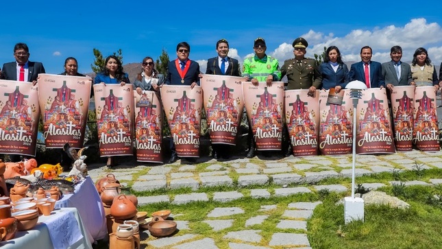 Con anhelo de prosperidad y abundancia se desarrolló el lanzamiento de Feria de Alasitas 2024 “Vive la magia de tus sueños”