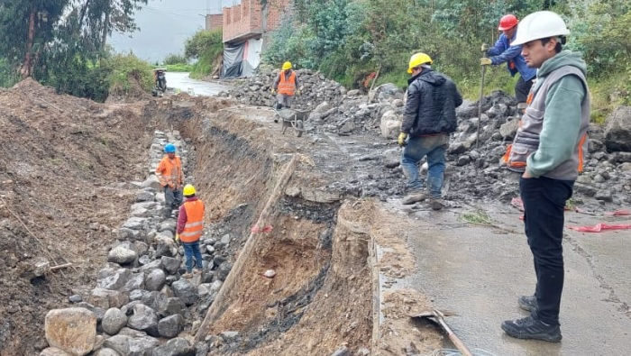 Imagen de recuperación de una plataforma en la vía departamental AN 107