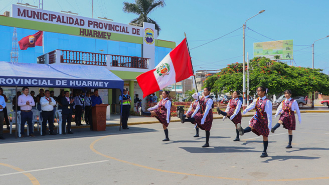 Ceremonia Dominical de Izamiento del Pabellón Nacional y Bandera Provincial de Huarmey.