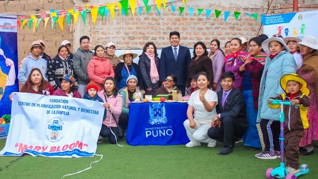 Padres de familia de la I.E.I. N° 1231 "Retoñitos de Alto Puno" se benefician con sesión educativa y demostrativa de alimentación saludable