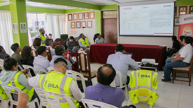 Autoridades Realizan Mesa de Trabajo con los Comerciantes de la calle Pativilca. 