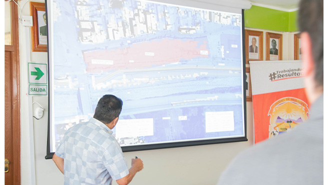 Autoridades Realizan Mesa de Trabajo con los Comerciantes de la calle Pativilca.