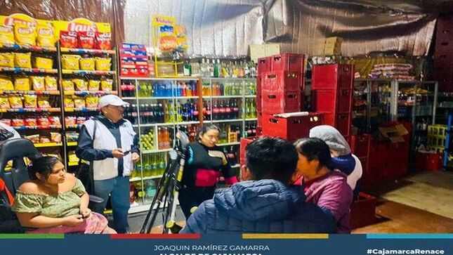 📌La Municipalidad Provincial de Cajamarca, a través de la subgerencia de Comercialización y Licencias, en coordinación con personal técnico de la subgerencia de Gestión del Riesgos y Desastres (Defensa Civil), ha llevado a cabo un operativo de fiscalización en el Minimarket “El Gato”, ubicado en el Jr. Marañon #870 siendo clausurado  por ampliar el giro del establecimiento, no contar con certificado ITSE y no respetar las normas de urbanismo y zonificación. 
🤝La Municipalidad Provincial de Cajamarca reafirma su compromiso con el cumplimiento de las normativas municipales y continuará realizando operativos de fiscalización para garantizar el orden y la seguridad en los establecimientos comerciales en toda la ciudad. 