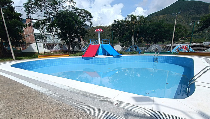 Visita informativa al parque infantil, actualización sobre la situación actual de la obra