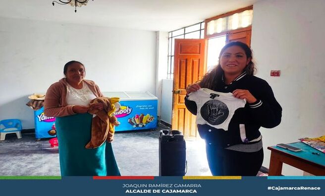 📌La Municipalidad Provincial de Cajamarca a través del Centro Municipal de Desarrollo Juvenil (CEMUDEJ) , realizó el apoyo con diferentes donaciones como ropa y artículos para bebé para así apoyar a la sra. Maribel Palacios Cerdán que se encuentra en un estado avanzado de embarazo.
✅De esta manera las diferentes áreas de la municipalidad de Cajamarca siguen apoyando a las personas de bajos recursos económicos.