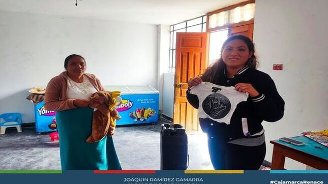 📌La Municipalidad Provincial de Cajamarca a través del Centro Municipal de Desarrollo Juvenil (CEMUDEJ) , realizó el apoyo con diferentes donaciones como ropa y artículos para bebé para así apoyar a la sra. Maribel Palacios Cerdán que se encuentra en un estado avanzado de embarazo. 
✅De esta manera las diferentes áreas de la municipalidad de Cajamarca siguen apoyando a las personas de bajos recursos económicos.