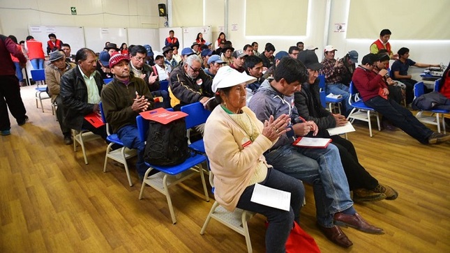 Ciudadanos y representantes de la sociedad civil organizada de 23 provincias ubicadas en 16 regiones del país tendrán la oportunidad, este mes de mayo, de presentar alertas ciudadanas sobre el presunto uso inadecuado de bienes y recursos públicos en municipalidades y otras entidades del Estado, durante las audiencias públicas “La Contraloría te escucha” que se realizarán del 09 al 31 del presente mes.