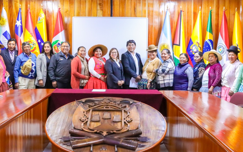 La Municipalidad de Puno y el MINCETUR unen esfuerzos para la realización de la feria "Artesanías del Perú"