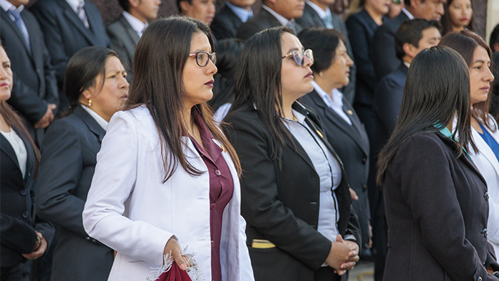 Imagen de la celebración del aniversario con la participación de los trabajdores de la red integrada de salud Sánchez Carrión.