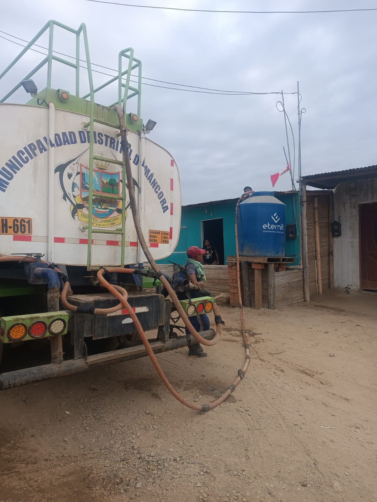 Cisterna Municipal abastece con agua potable a zonas que no cuentan con este servicio