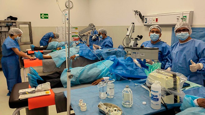 54 adultos mayores de Pichari encontraron luz y esperanza para sus ojos con cirugías de cataratas gratuitas